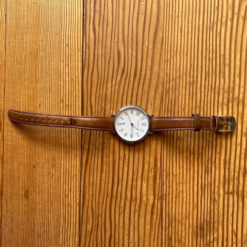 Fossil watch with leather band - Picture 10 of 10